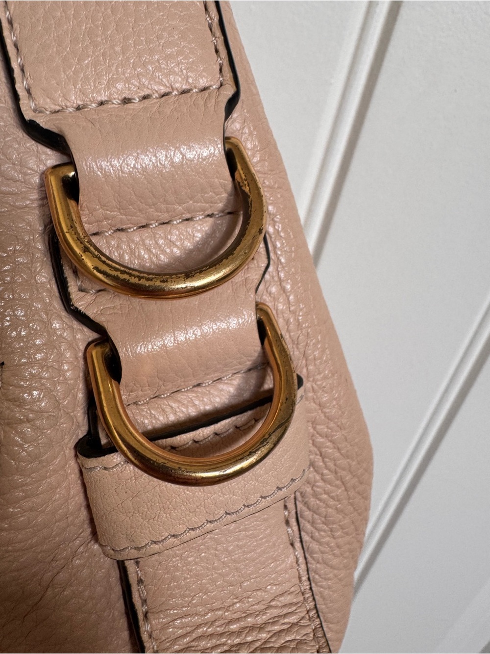 Marc Jacobs The Anchor Purse in Light Beige. 10” by 8” by 5.5” - Picture 8 of 12